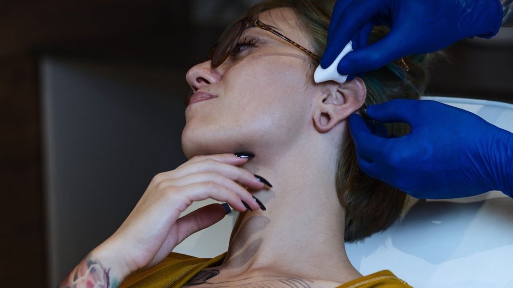 Wimpern & Augenbrauen bei Aesthetik by Ina Zierhut
