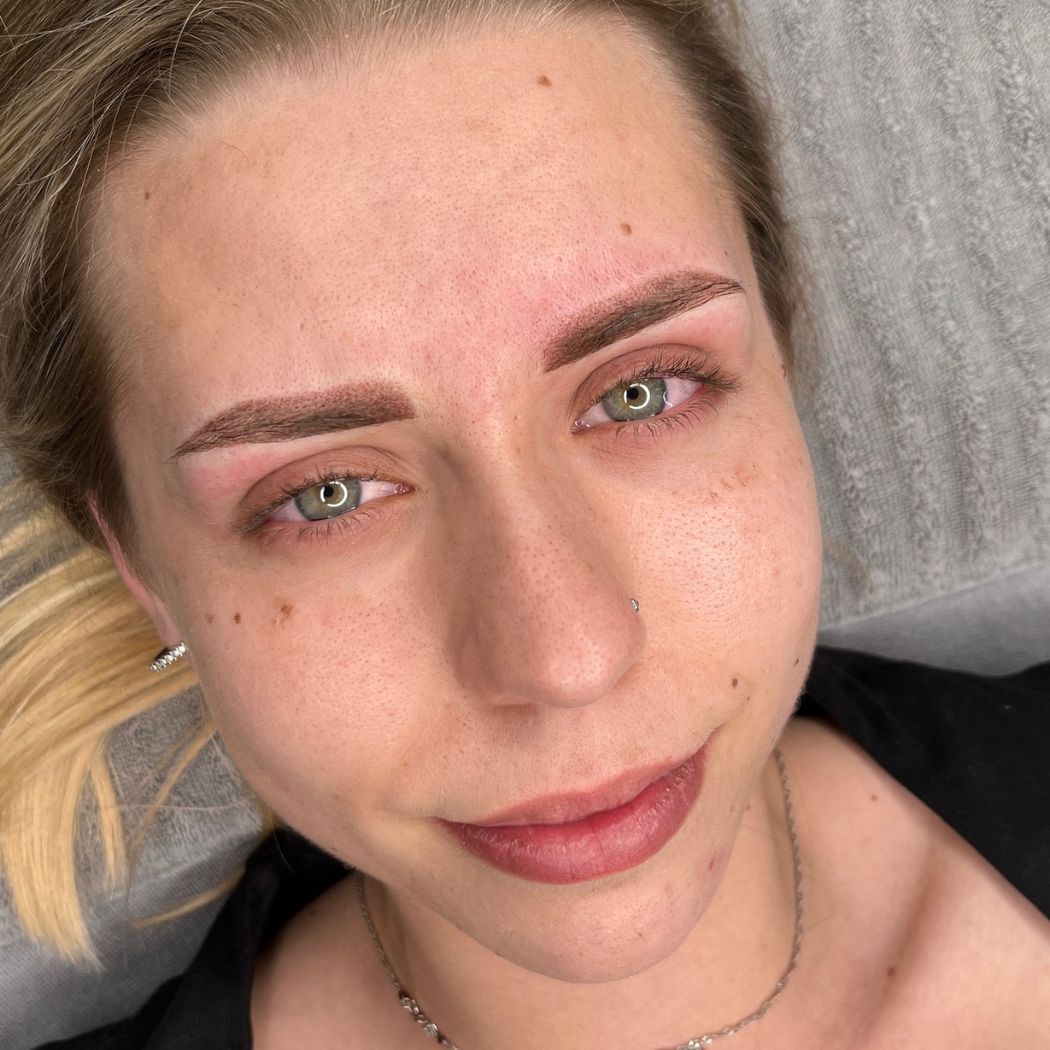 Augenbrauen Permanent Make-Up bei Aesthetik by Ina Zierhut