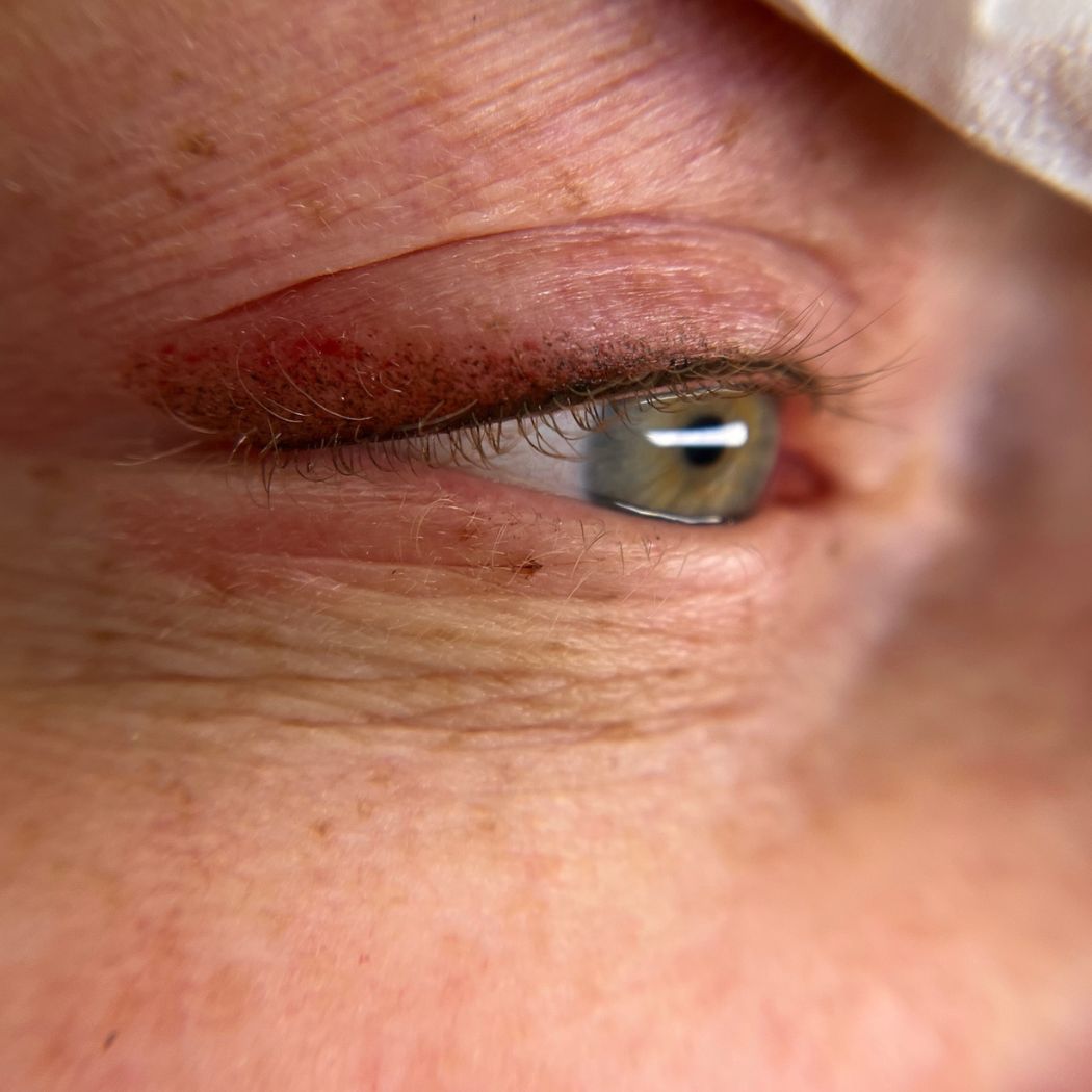Eyeliner Permanent Make-Up bei Aesthetik by Ina Zierhut