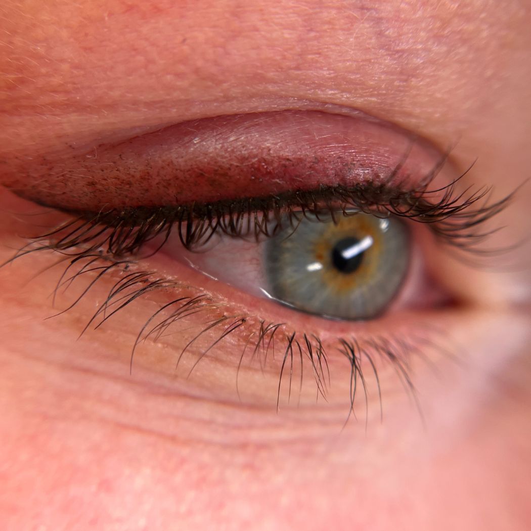 Eyeliner Permanent Make-Up bei Aesthetik by Ina Zierhut