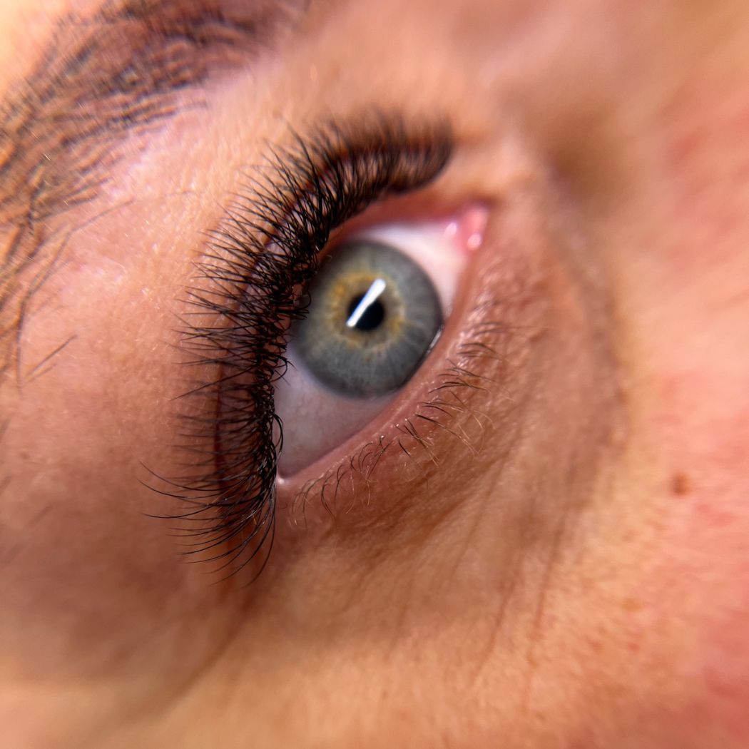 Wimpernverlängerung bei Aesthetik by Ina Zierhut